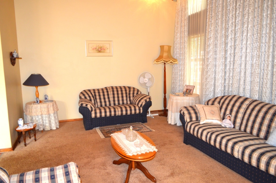 4 Bedroom Property for Sale in Flamwood North West